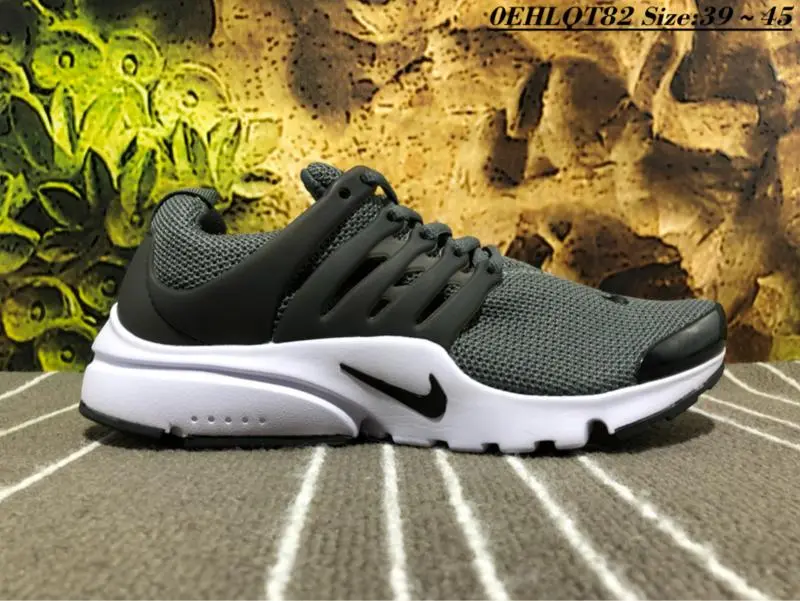 nike sport sneakers
