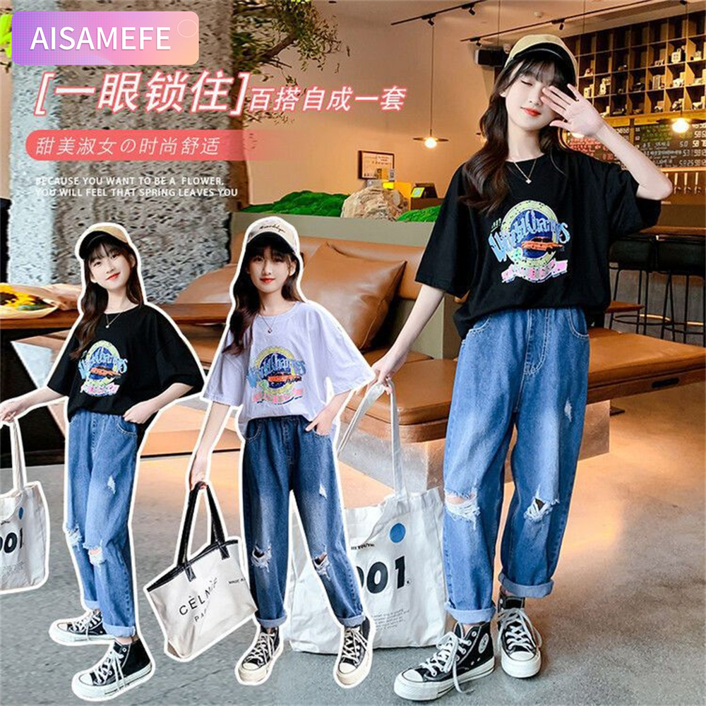 AISAMEFE Girls Cartoon Jeans Set 2023 New Summer Short Sleeve Casual Fashion Two Piece Set T-shitr+Jeans ราคา 491 บาท*ส่งฟรี