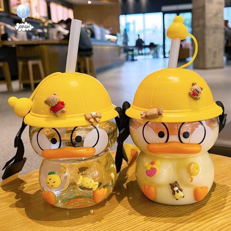 Gambar 2022 Drinking Bottle for Kids Large Capacity Portable Water Bottle with Straw Cartoon Cute Little Duck Large capacity Water Cup Girl High value Cute Water Cup Anti fall with Straw Children s Water Bottle