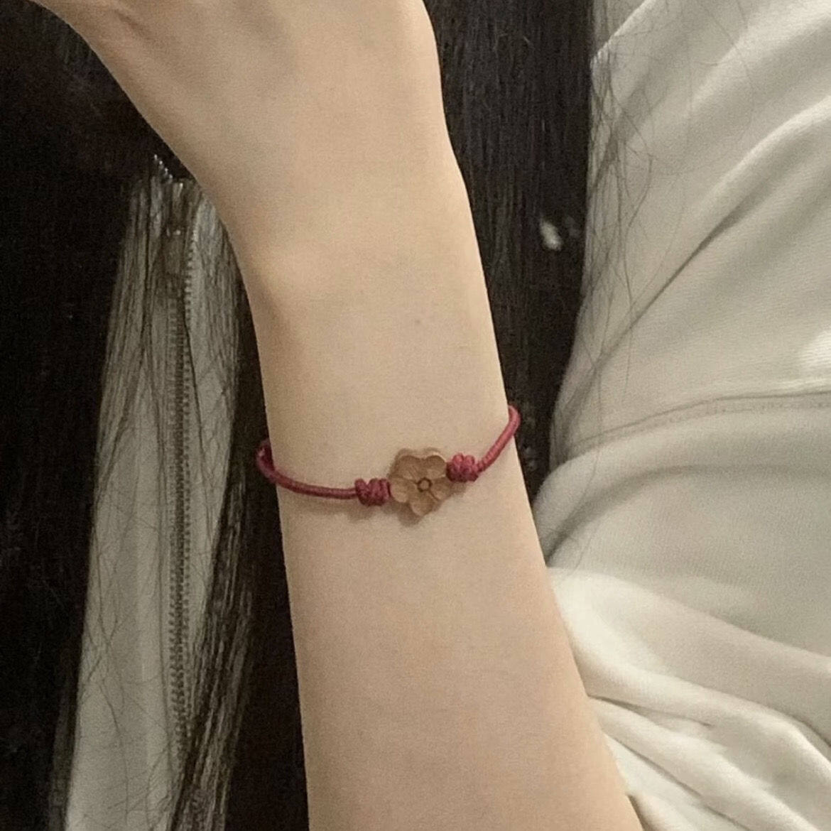 Lnj chỉ đỏ vòng đeo tay đôi gỗ gụ khí chất vòng tay dệt cho nam và nữ vòng tay chuyển đổi năm hoàng đạo trang sức bùa hộ mệnh