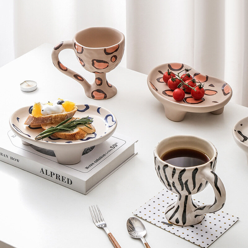Gambar Handmade Niche Ceramic Ink Splash Plate Irregular Shaped Storage Tray Creative Hand painted Cake Plate Retro