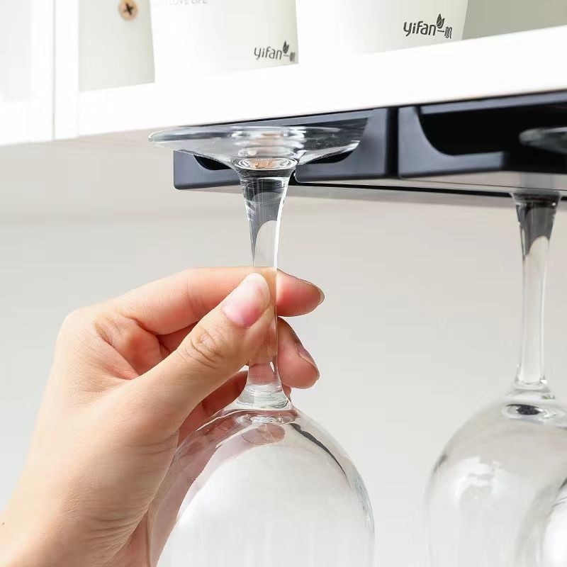 Gambar high quality Domestic high grade creative wine beverage holder northern wind down punching goblet shelf hanging shelf
