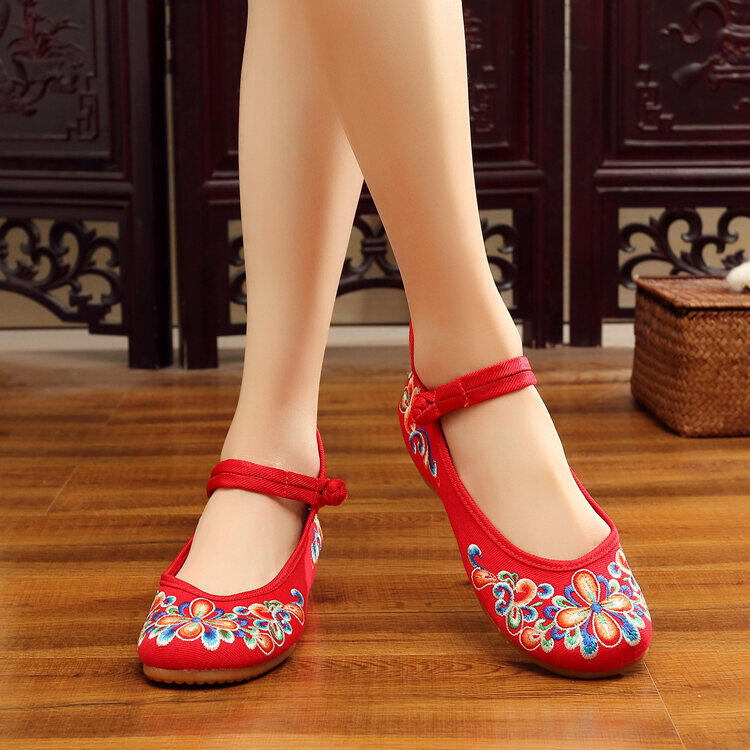 Giày Phong Cách Cổ Màu Đỏ Giày Hán Phục Nữ Giày Thêu Hoa Giày Thêu Hoa Vải Phong Cách Trung Quốc Đế Bằng Độn Cao Bên Trong Phong Cách Trung Quốc Kết Hôn 12