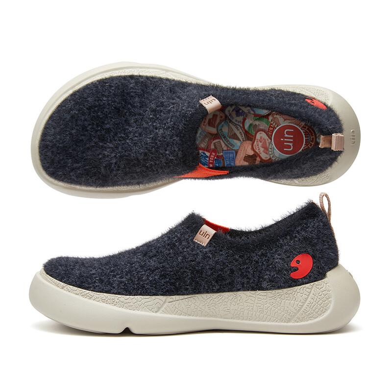 UIN Toledo XII Women's Slip On Sneakers Casual Loafers KNITS Art Painted Comfort Soft Walking Shoes ราคา 8,800 บาท*ส่งฟรี
