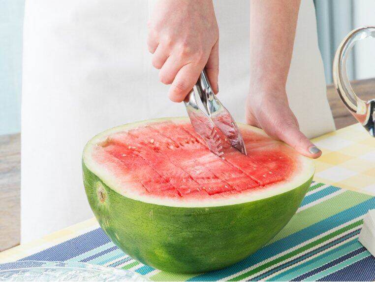 lifestyle1_slicingwatermelon_igenietti.jpg