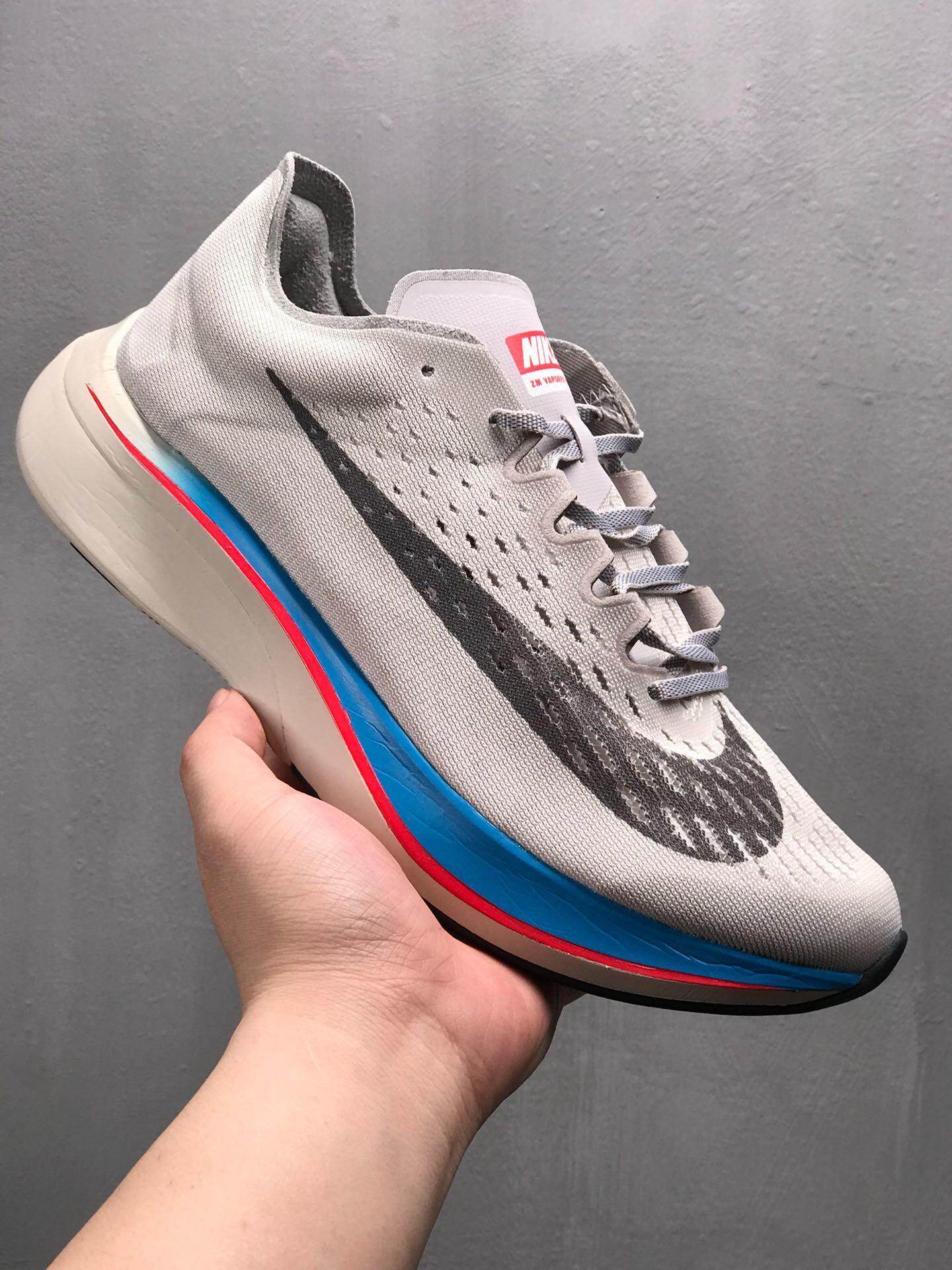 professional running shoes store