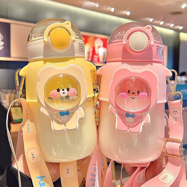 Gambar Creative girl heart water cup straw cup high temperature anti scalding children s kettle summer messenger cup water cup female