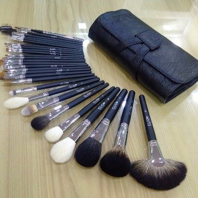Bộ Cọ Clio 28 Cây Lông Chồn Số 03 ( Bộ Cọ Trang Điểm/ Makeup Chuyên Nghiệp)
