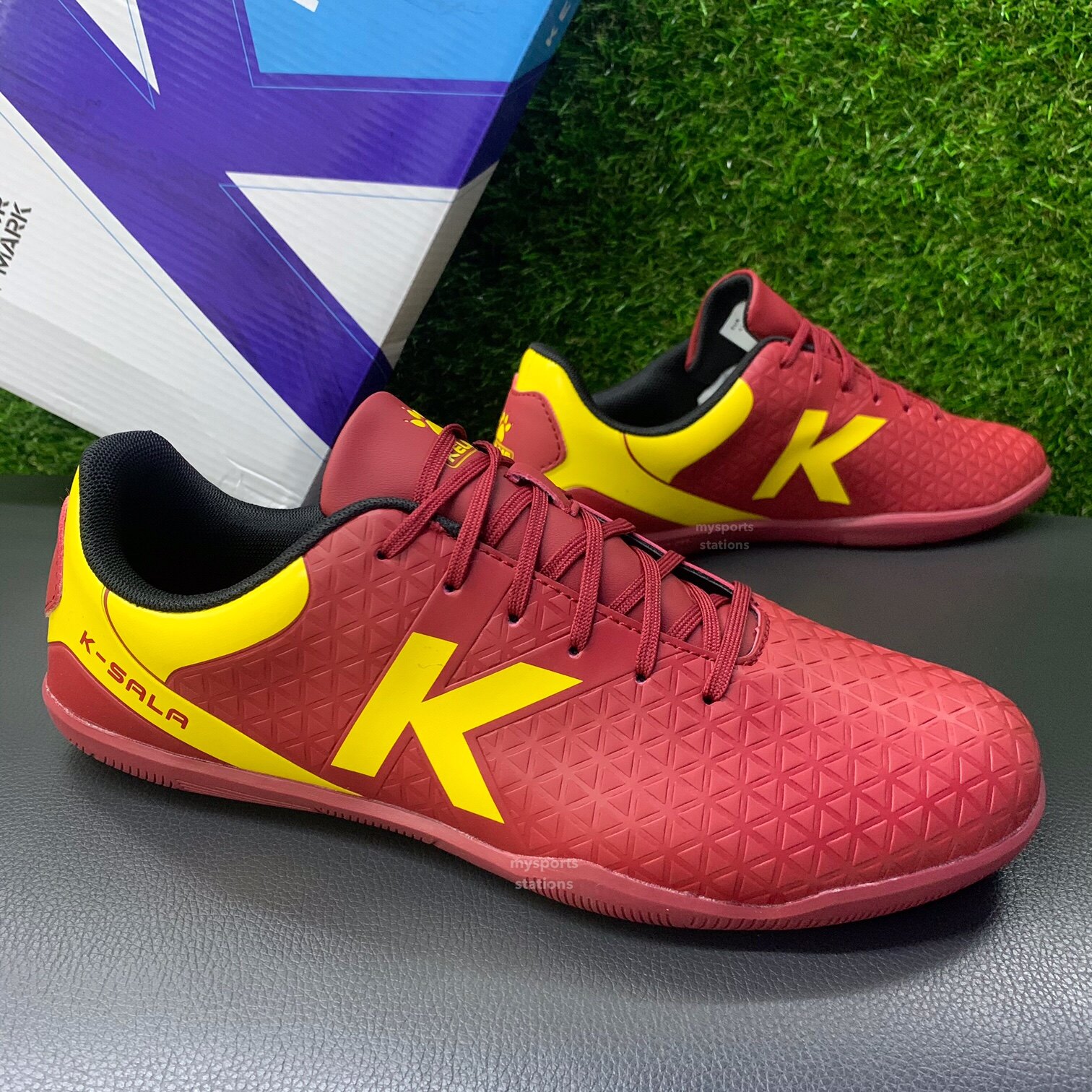 K on sale futsal shoes