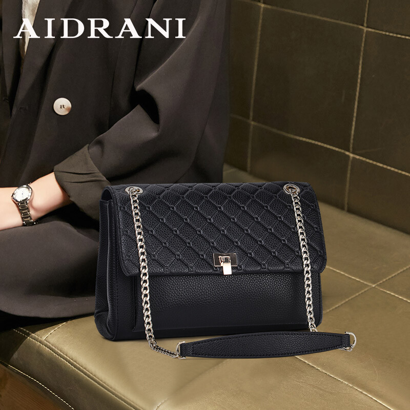 Aidrani Genuine leather women's single shoulder crossbody bag, fashionable cowhide chain bag, square ราคา 1,394 บาท*ส่งฟรี