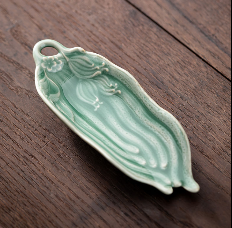 Muỗng trà gốm thủ công, Bộ trà Kung Fu, phụ kiện trà đạo Celadon bóng chạm khắc trà bergamot, nữ nghệ sĩ trà giả phong cách cổ xưa