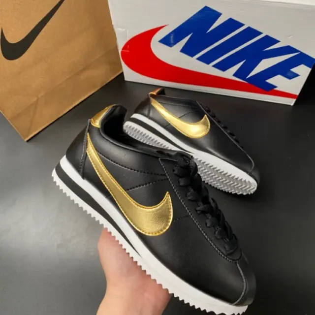 nike cortez with joggers