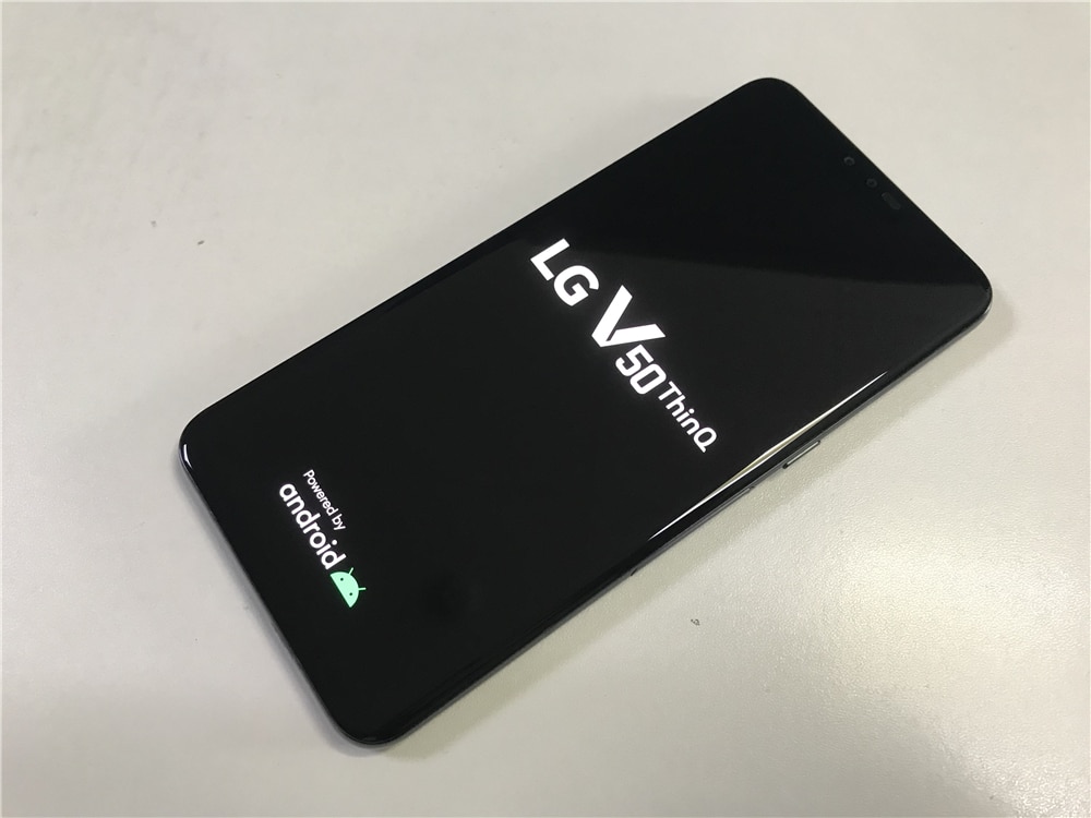 LG V50 ThinQ รุ่น V500N สมาร์ทโฟนหน้าจอ 6.4 นิ้ว RAM 6GB ROM 128GB กล้องหลัง 3 ตัว 16MP รองรับ LTE ซิมเดียว ปลดล็อกด้วยลายนิ้วมือ