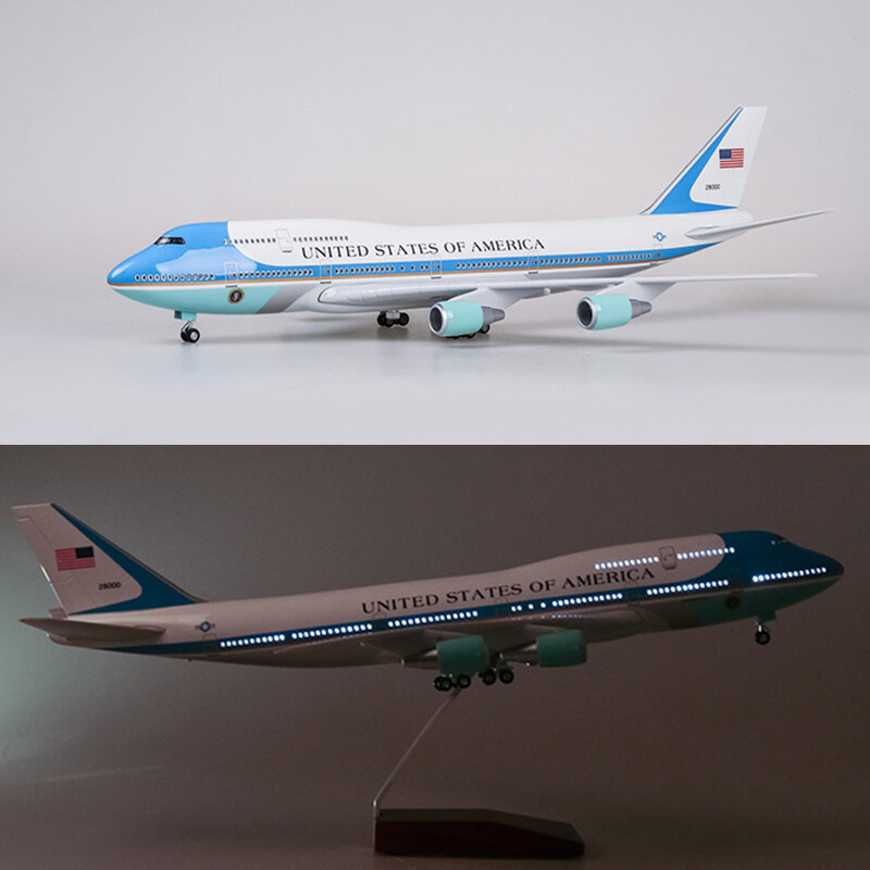 toy 747 airplanes