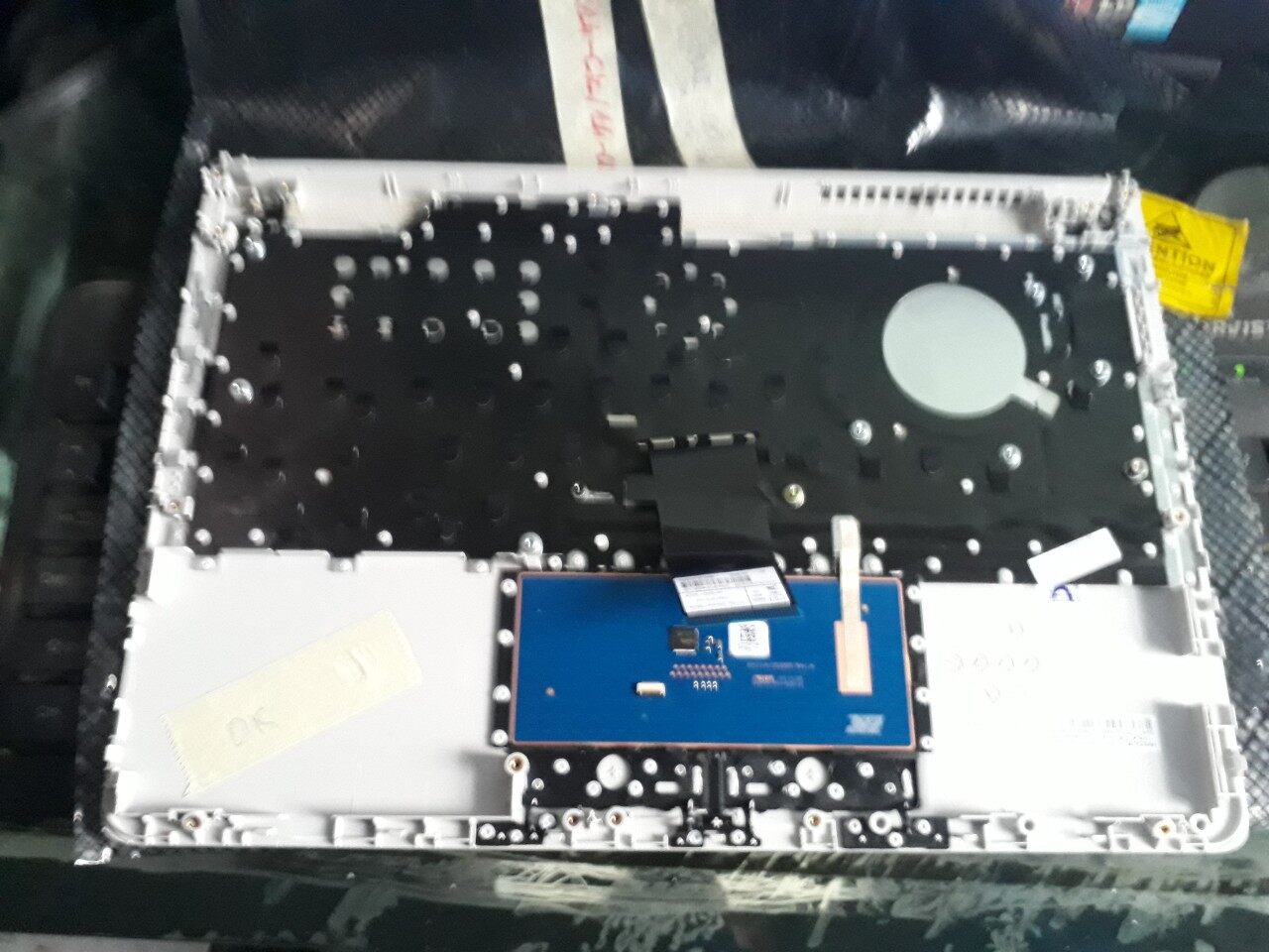 VỎ MẶT C HP Pavilion 14-CK/15-CM L50382-001 THÁO MÁY ( VỎ ĐẸP 98%, PHÍM HƯ). SỐ LƯỢNG 3 CÁI