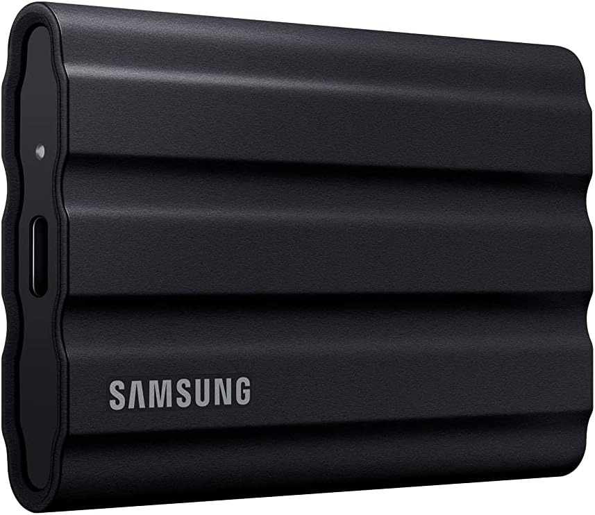 SAMSUNG T7 Shield 2TB Portable SSD, USB 3.2 Gen2, Rugged, IP65 Rated, for Photographers, Content Creators and Gaming, External Solid State Drive (MU-PE2T0R/AM, 2022), Blue ราคา 3,190 บาท*ส่งฟรี