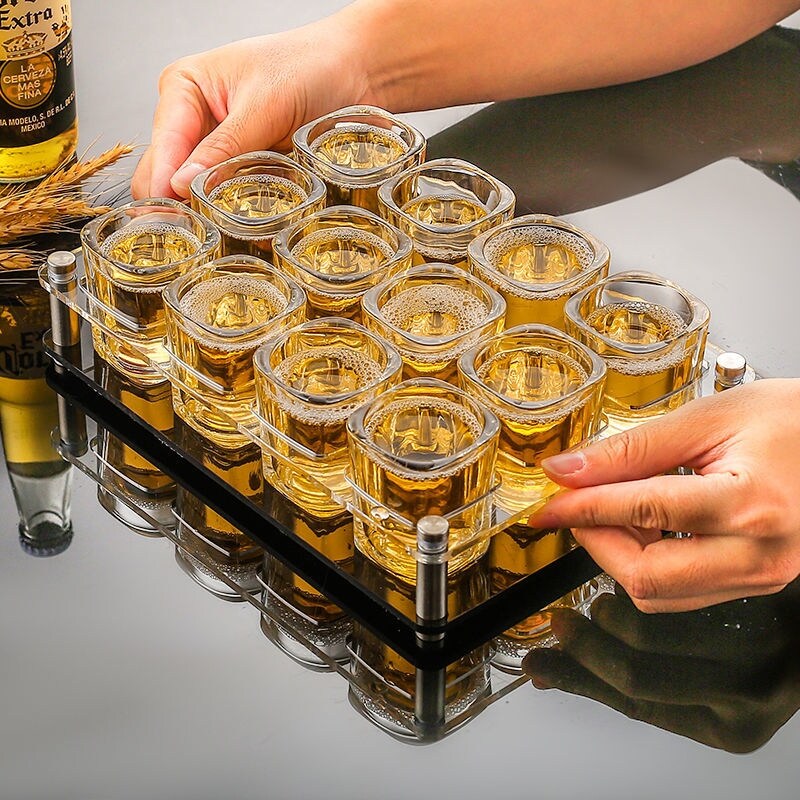 Gambar high quality Acrylic beer shelf household liquor cup of square cup glass small glasses bar Ktv the suit