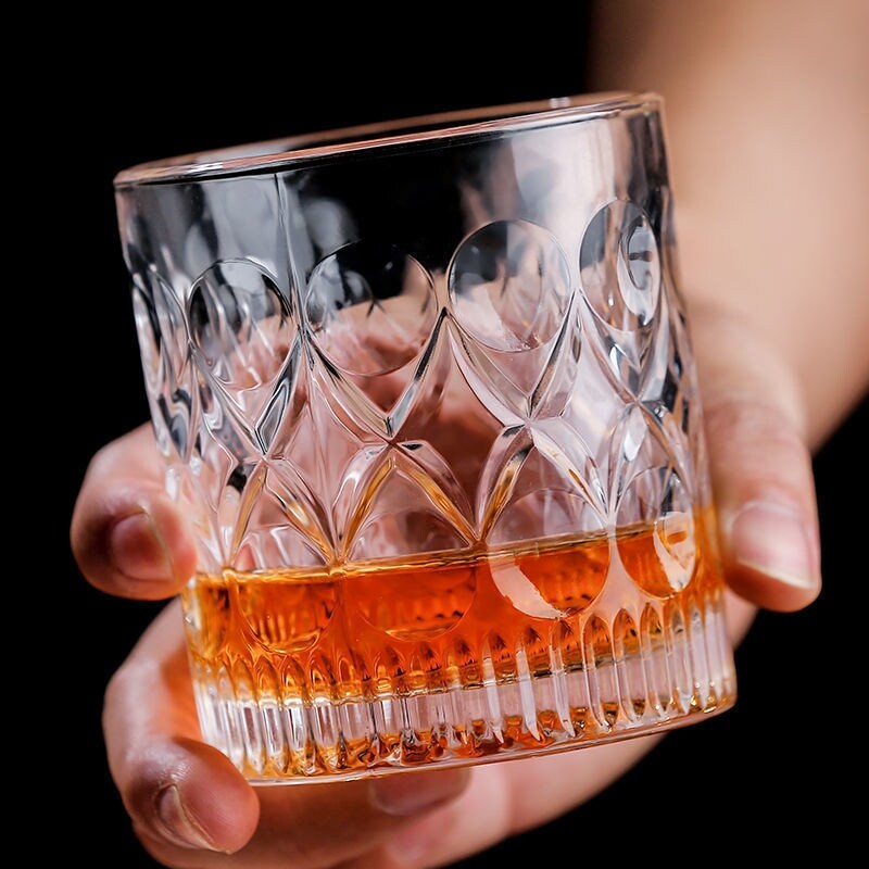 Gambar Crystal glass creative whiskey cocktail glass set foreign wine glass classical mug bar drinking glass beer mug