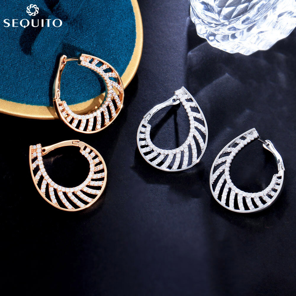 SEQUITO Simple Style Silver Gold Plated Micro Pave AAA Cubic Zirconia Hollow Out Round Hoop Earrings Delicate Women Daily Party Jewelry SE687 ราคา 291 บาท*ส่งฟรี