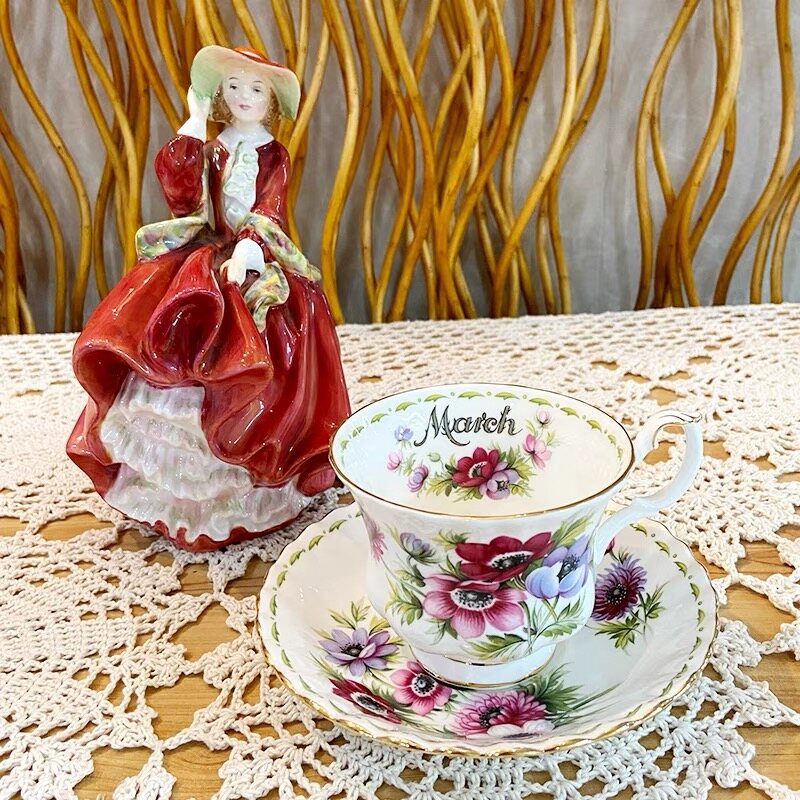 Spot Western antiques British Albert Royal Albert Flower language