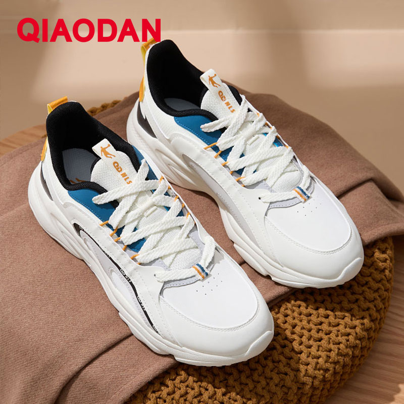 Qiaodan Men's Casual Shoes Lightweight Anti Slip Soft Bottom Comfortable Sports Sneaker XM45220311G ราคา 1,389 บาท*ส่งฟรี