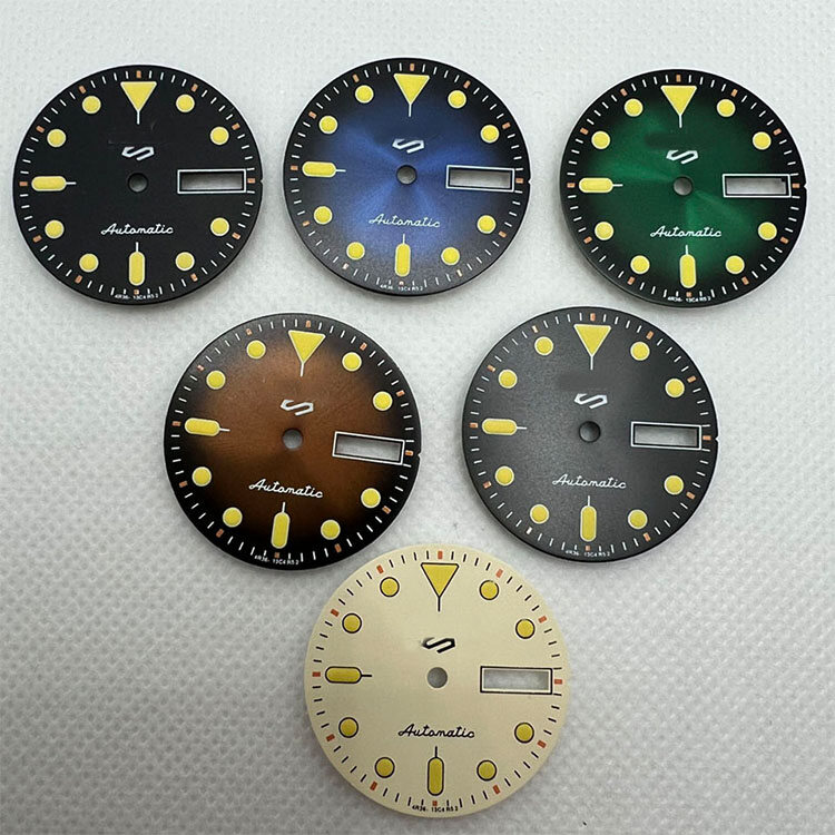 Đồng hồ kiểu xưa quay số 28.5mm màu vàng móng tay đồng hồ lịch kép Quay số màu xanh lá cây sáng cho nh35/nh36 đồng hồ chuyển động