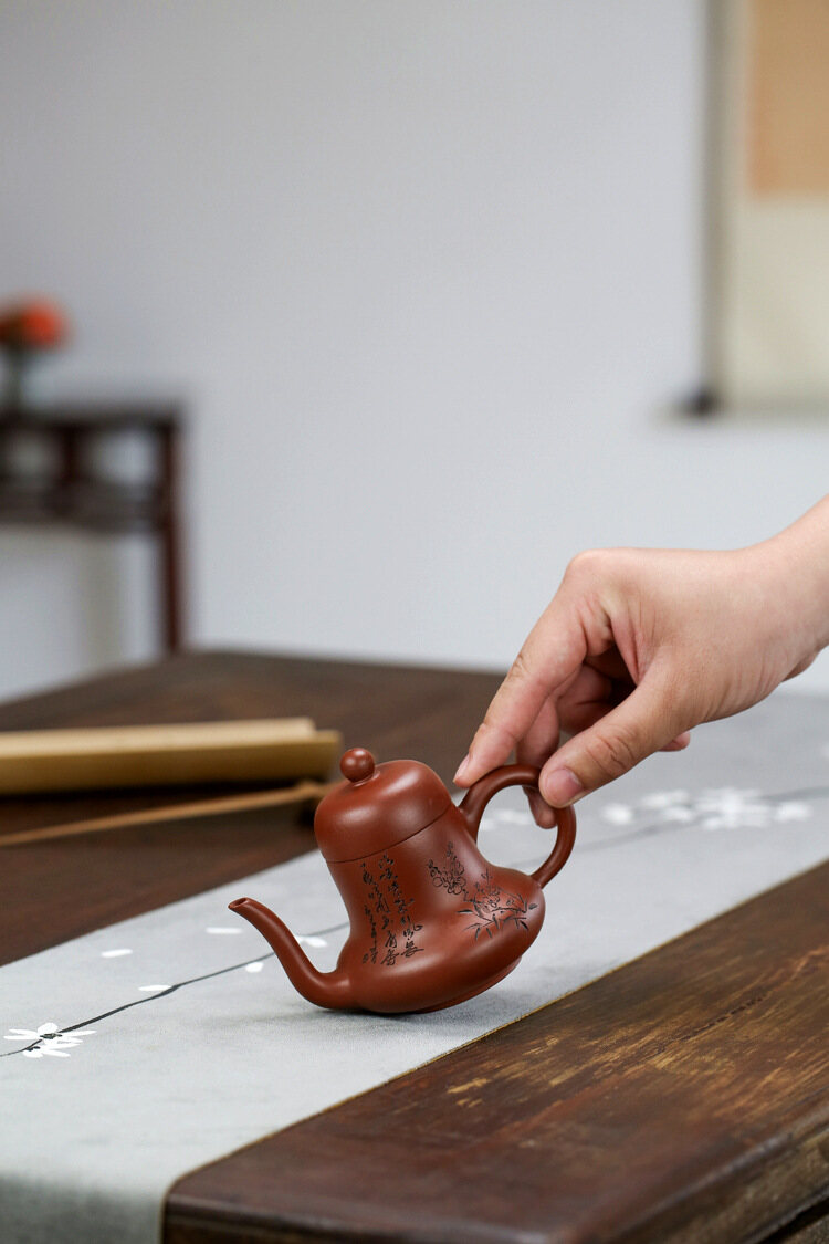 Ấm Trà Đất Sét Nghi Hưng 130Ml Ấm Trà Gốm Tráng Men Màu Đỏ Đậm Ấm Đất Sét Ấm Trà KungFu Trung Quốc Dụng Cụ Pha Trà Bộ Ấm FCH152