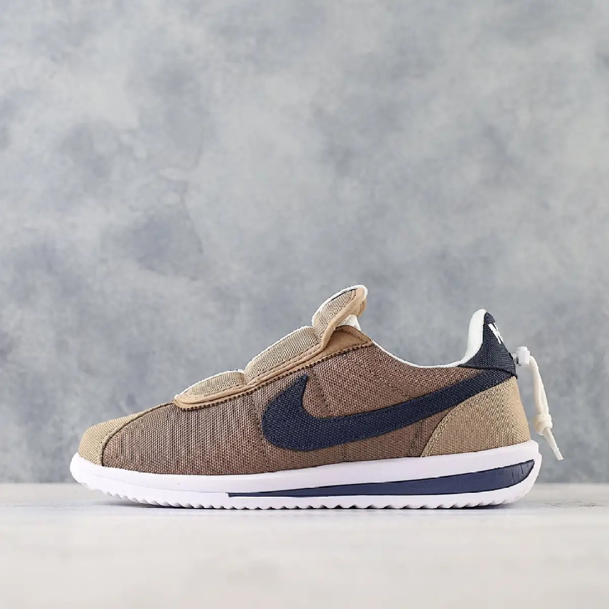 nike cortez iv