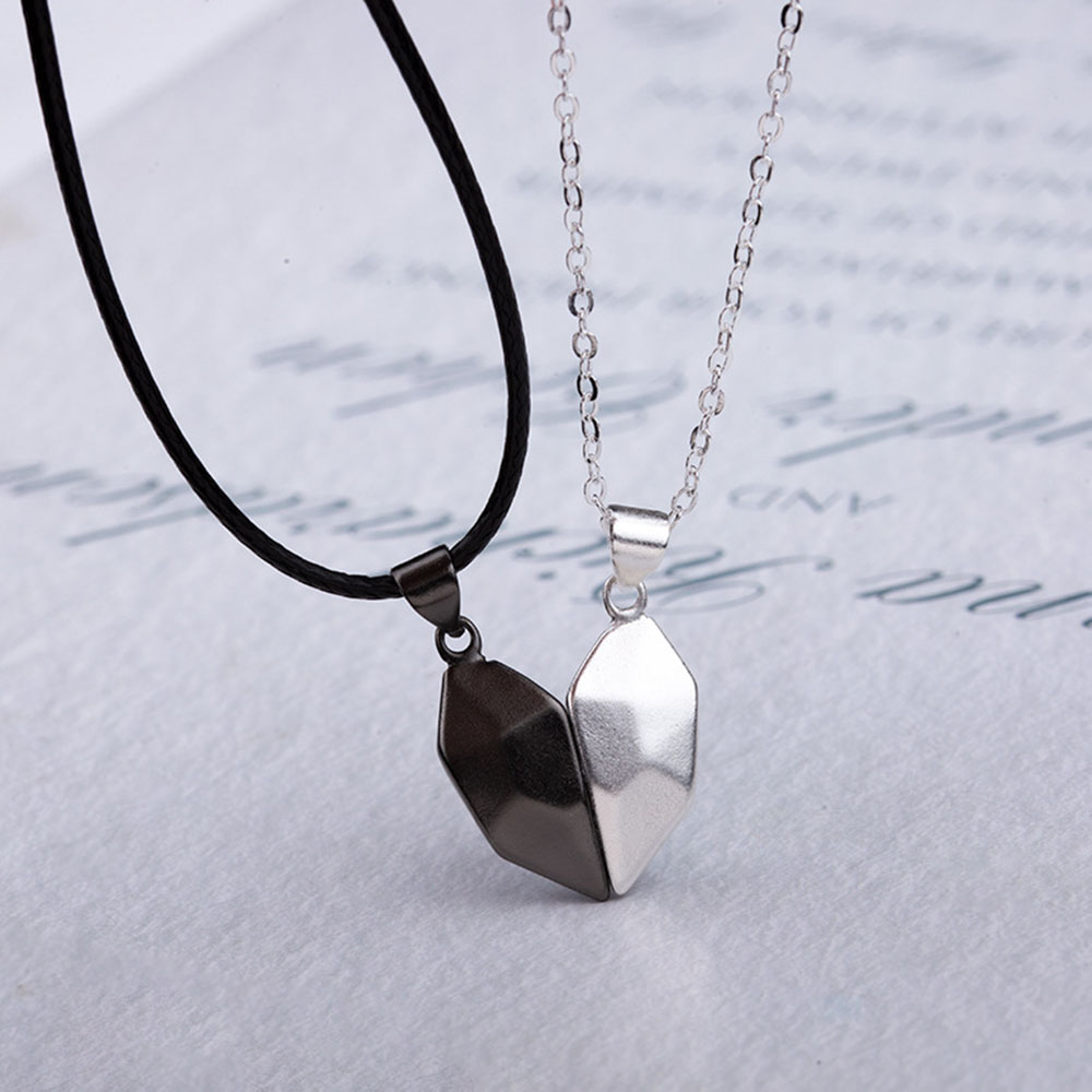 Kalung Liontin Pasangan Pria Wanita, 2 