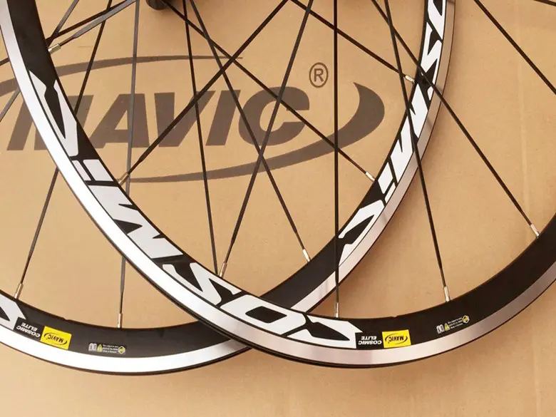 cosmic mavic wheelset 700c