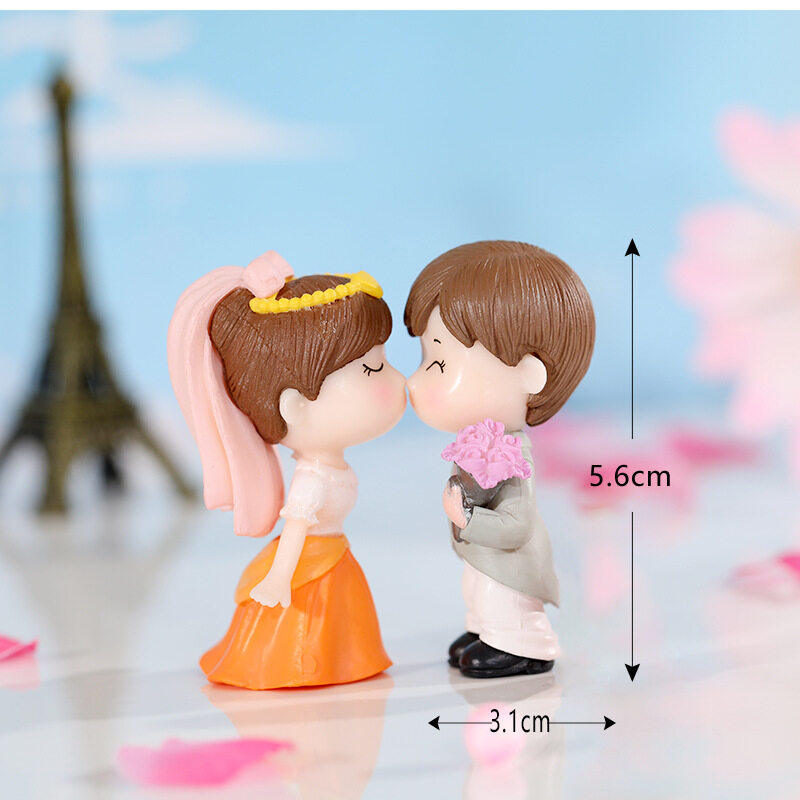 Cake Topper Couple Theme Beautiful Cartoon Groom and Bride Shape Plastic  Decoration for Wedding Anniversary Party | Lazada PH