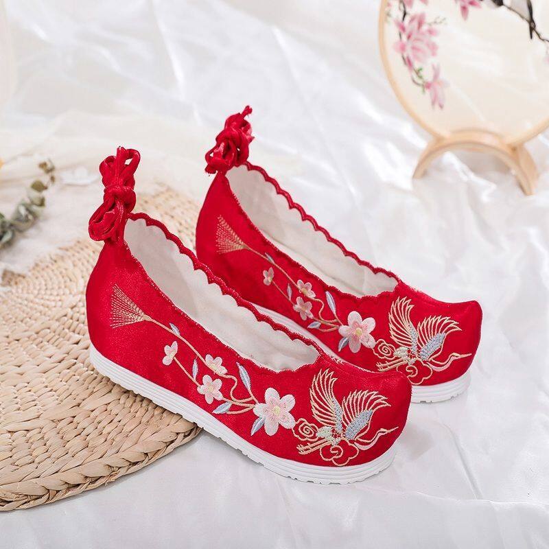 New Ancient Chinese clothing shoes female student antique embroidered shoes female match with hanfu height increasing insole antique shoes Han elements cloth shoes
