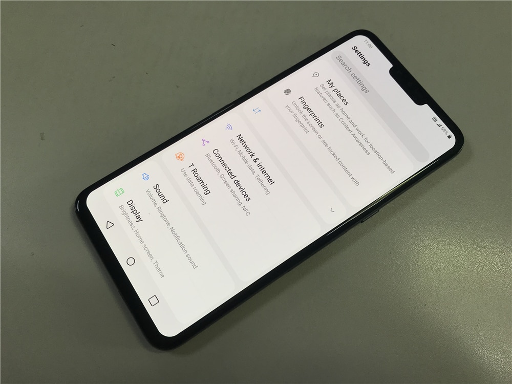 LG V50 ThinQ รุ่น V500N สมาร์ทโฟนหน้าจอ 6.4 นิ้ว RAM 6GB ROM 128GB กล้องหลัง 3 ตัว 16MP รองรับ LTE ซิมเดียว ปลดล็อกด้วยลายนิ้วมือ