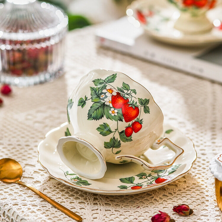 Gambar Retro British Afternoon Tea Cup European Net Red Coffee Cup Saucer Set Ceramic Cup Tea Set Gold Cup