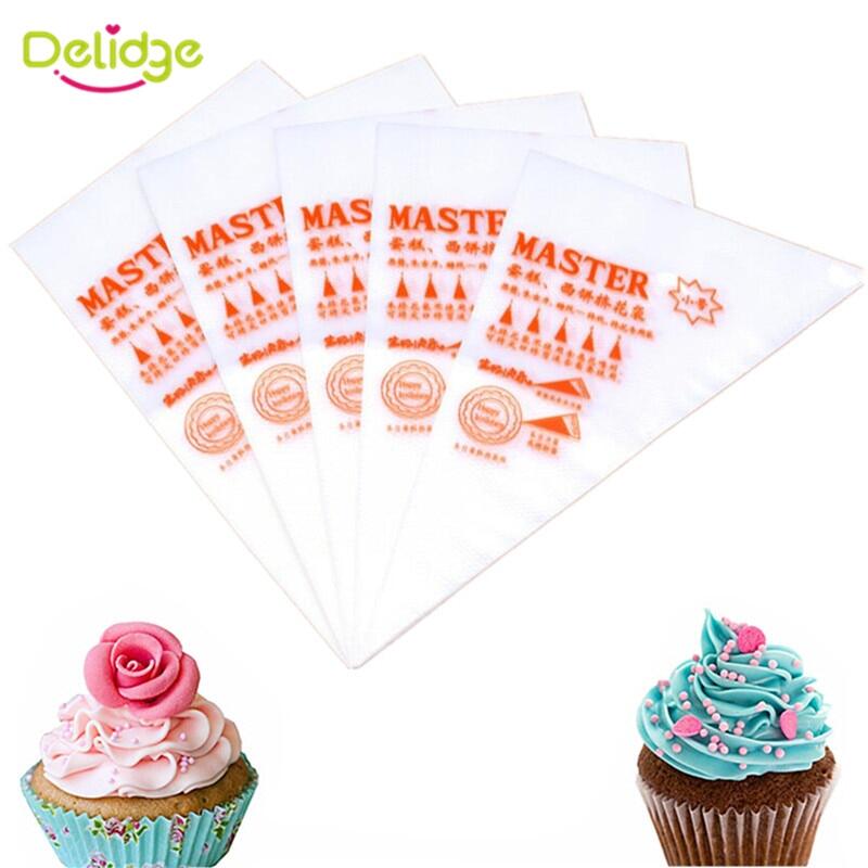 disposable icing bags and nozzles