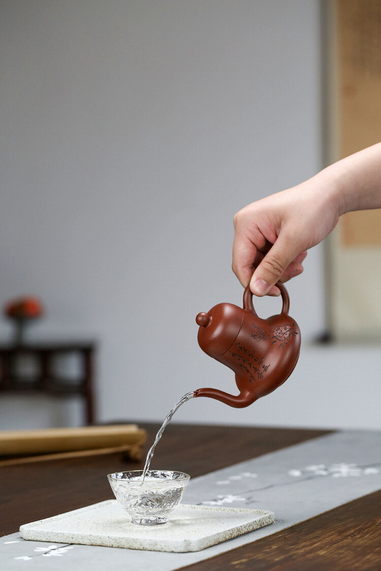 Ấm Trà Đất Sét Nghi Hưng 130Ml Ấm Trà Gốm Tráng Men Màu Đỏ Đậm Ấm Đất Sét Ấm Trà KungFu Trung Quốc Dụng Cụ Pha Trà Bộ Ấm FCH152