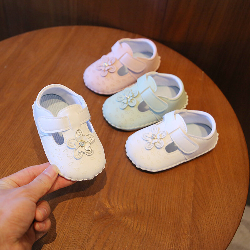 Giày Trẻ Em Mới 0-1-2 Tuổi Giày Đi Bộ Cho Bé Gái Giày Trẻ Tập Đi Đế Mềm Thời Trang Cho Trẻ Sơ Sinh