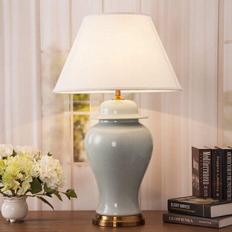 Ceramic table lamp high-temperature glaze Hand drawn blanks Ice crack Ceramic lamp body Beige linen lampshade ราคา 1,833 บาท*ส่งฟรี