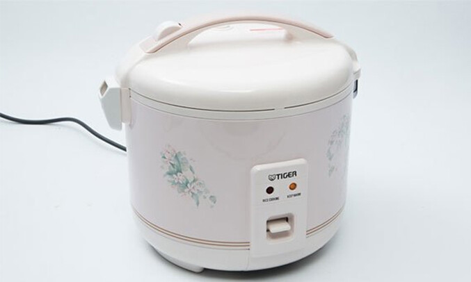 Nồi cơm điện Tiger JNP-1000 giữ nhiệt tốt
