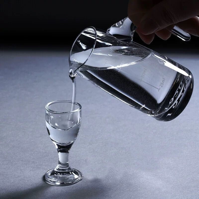 Gambar high quality Square glass wine liquor cup thick bottom glass points bullets cup home a koubei high liquor cup