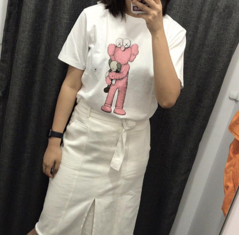 UT uniqlo X KAWS joint short sleeve t 