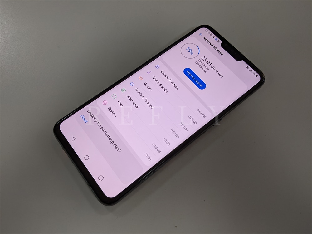 LG V50 ThinQ รุ่น V500N สมาร์ทโฟนหน้าจอ 6.4 นิ้ว RAM 6GB ROM 128GB กล้องหลัง 3 ตัว 16MP รองรับ LTE ซิมเดียว ปลดล็อกด้วยลายนิ้วมือ