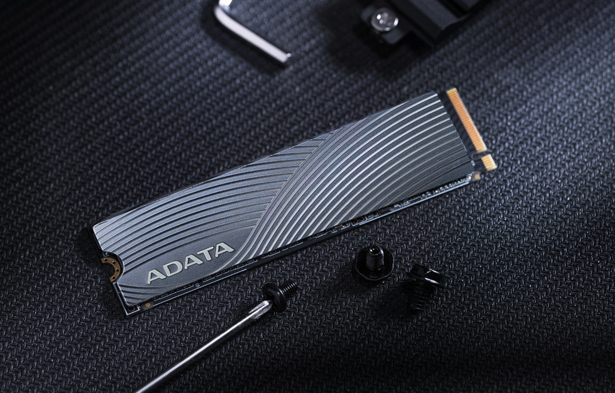 ADATA SWORDFISH PCIe Gen3x4 M.2 2280 Internal SSD Solid State Drive 3D NAND with HeatSink 47 8a24a3edd9e93e4cbc9f7c44c9a73794