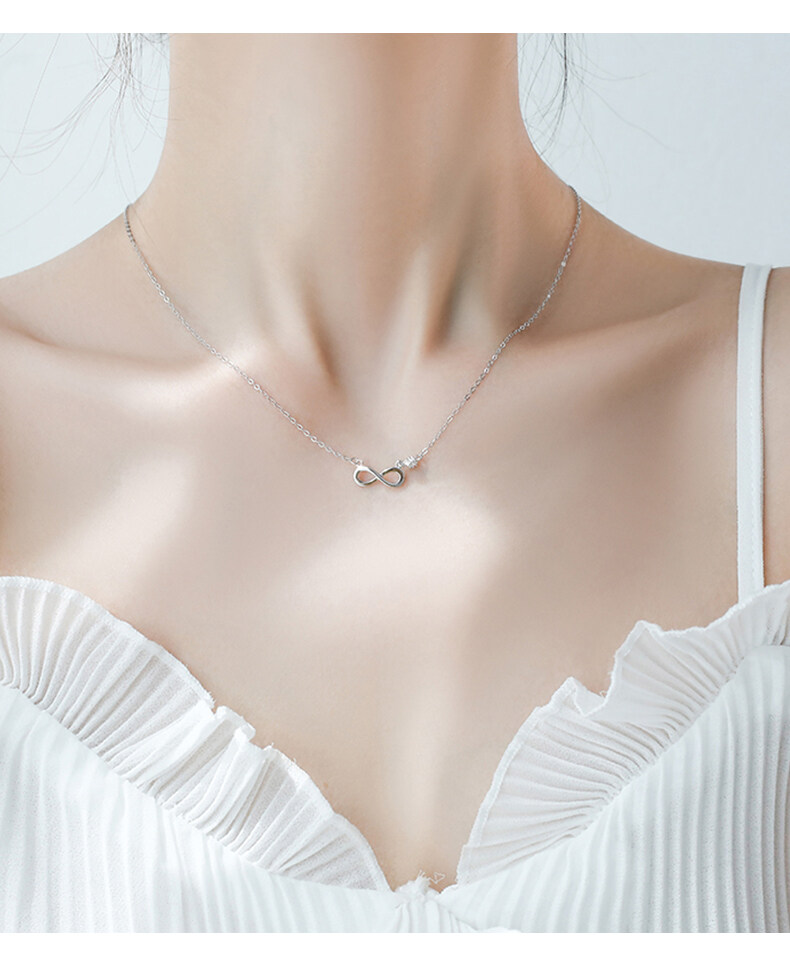 neck chain with pendant