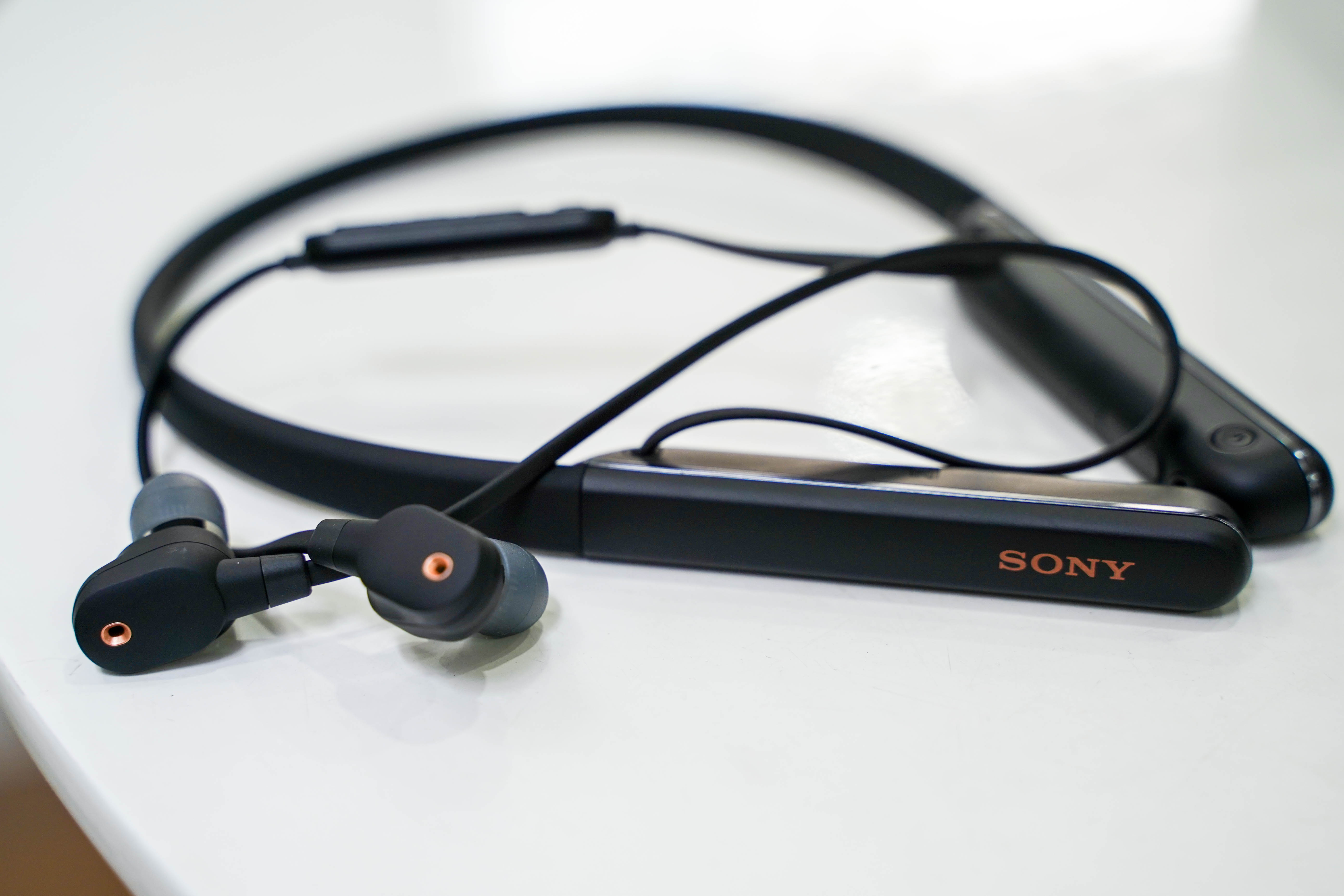 SONY Wireless Noise Canceling Earphone WI-1000XM2 black | Lazada