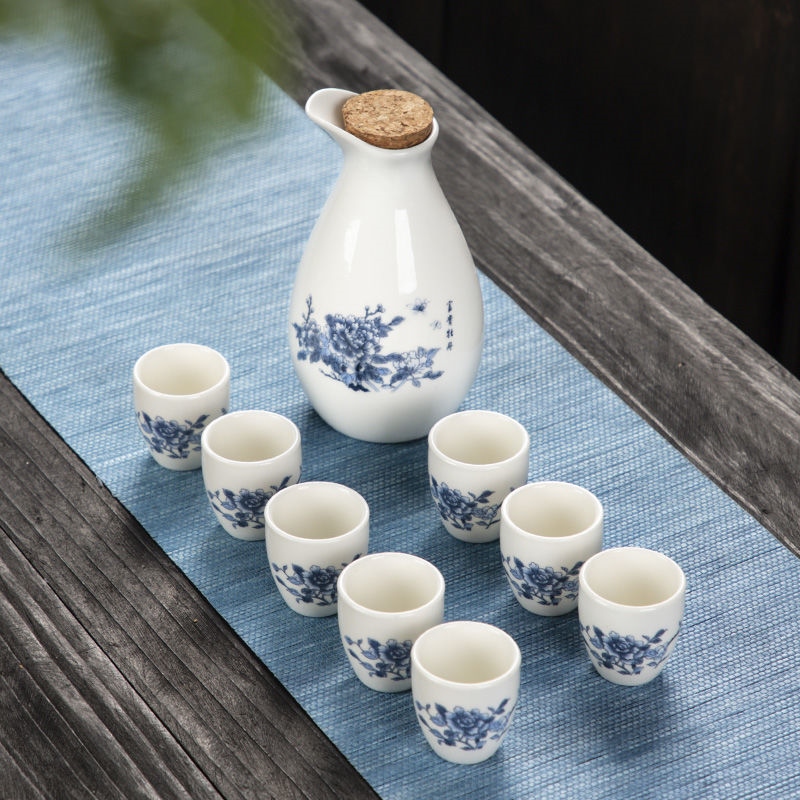 Gambar high quality Ceramic wine suits home wine liquor cup small yellow wine a small handleless wine cup white porcelain flask glass koubei