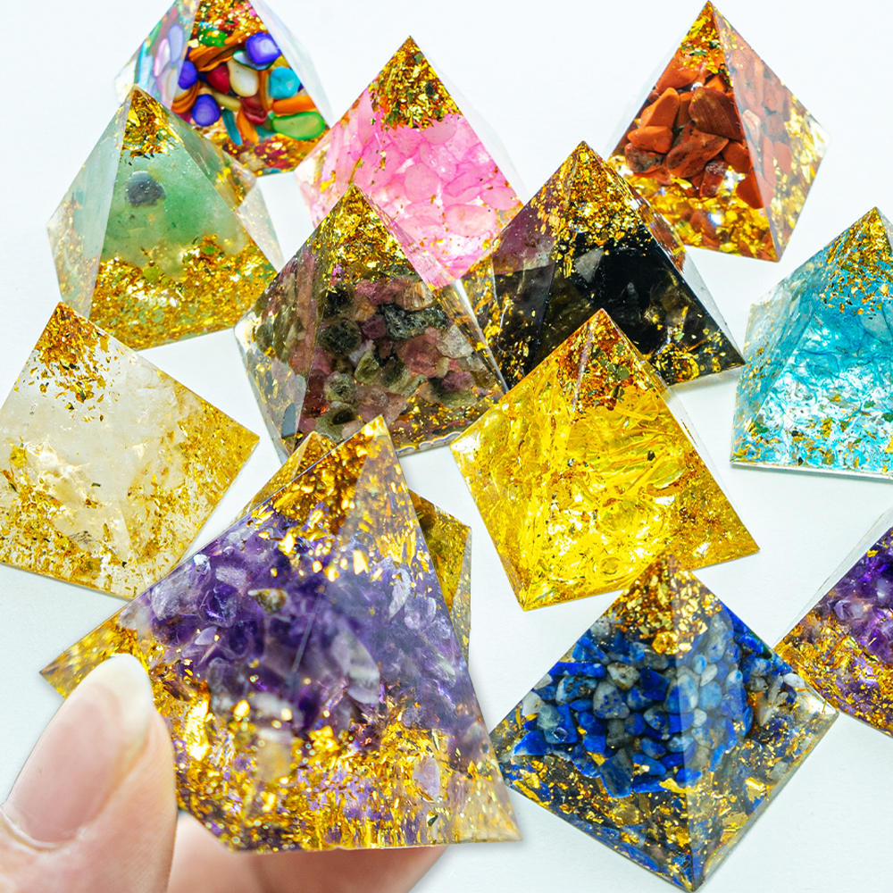 3CM/1.18inch Natural Crystal Stone Gold leaf Pyramid Energy Generator Quartz purple Crystal Reiki Healing Crystal Chakra Resin Pyramid Meditation Tool Home Decor
