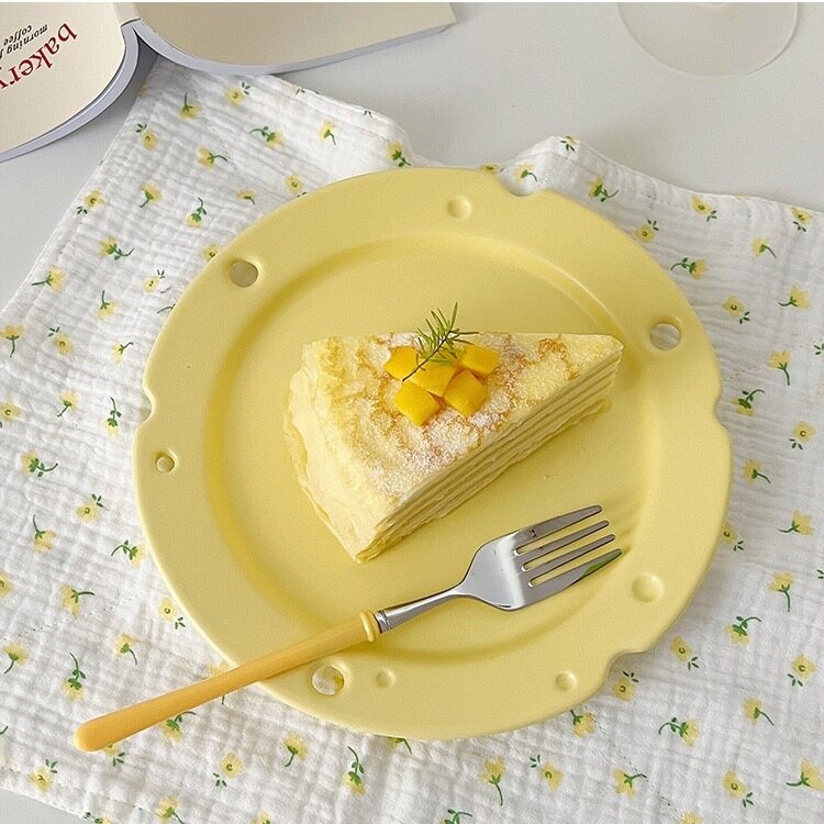 Gambar Korean Ins Style Plate High Value Creative Cheese Plate Western Food Flat Plate Net Red Photo Plate Dessert Breakfast Plate
