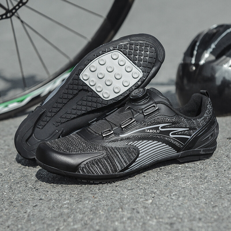 Cycling shoes for hot sale flat pedals