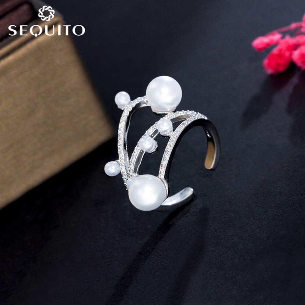 SEQUITO High Grade White Gold Plated Women Open Cuff Adjustable Baroque Pearl Ring Inlaid AAA Cubic Zircon Noble Lady Finger Jewelry for Evening Party SR069 ราคา 291 บาท*ส่งฟรี